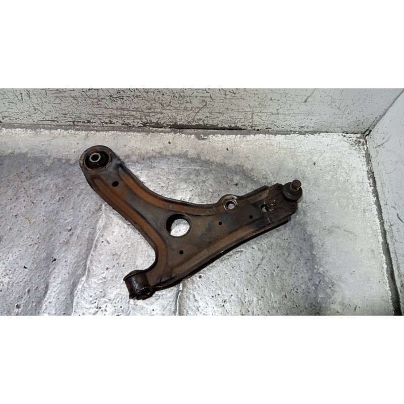 Recambio de brazo suspension inferior delantero izquierdo para volkswagen polo classic (6v2) básico referencia OEM IAM   