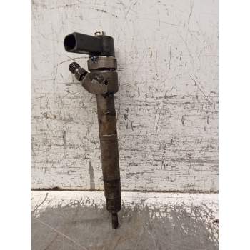 INYECTOR A6110700987 180401 0445110072 BOSCH