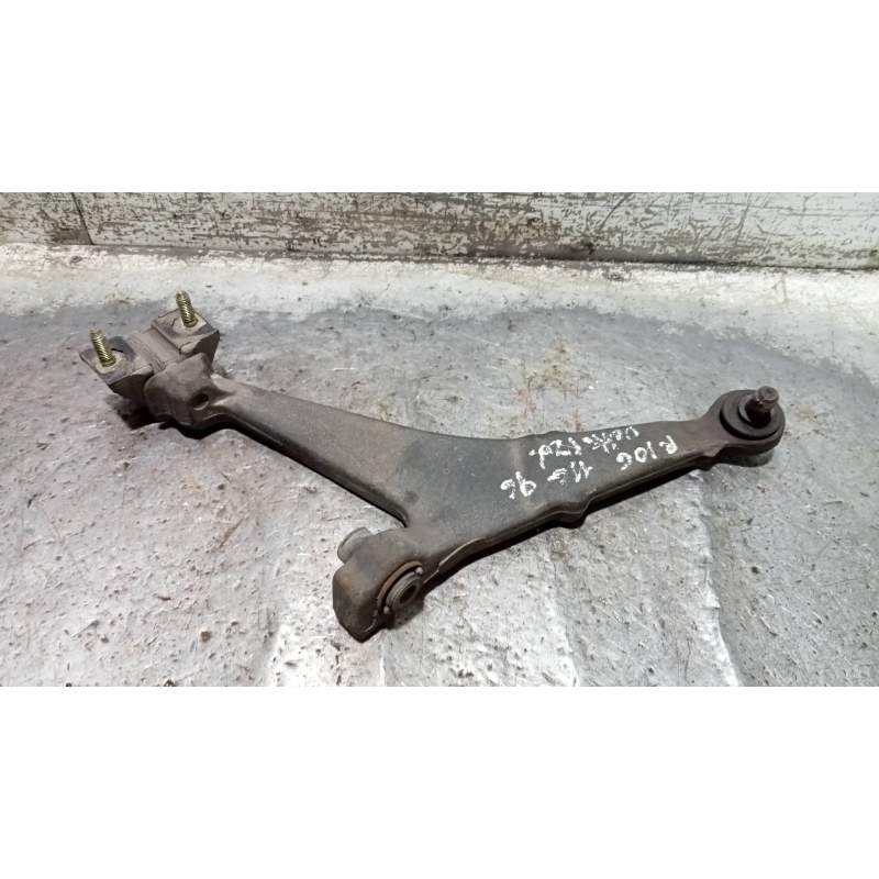 Recambio de brazo suspension inferior delantero izquierdo para peugeot 106 (s2) kid referencia OEM IAM  11G 1996