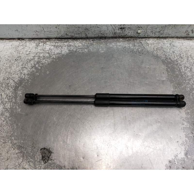 Recambio de amortiguadores maletero / porton para audi a4 avant (8w5) advanced edition referencia OEM IAM 8W9827552C  