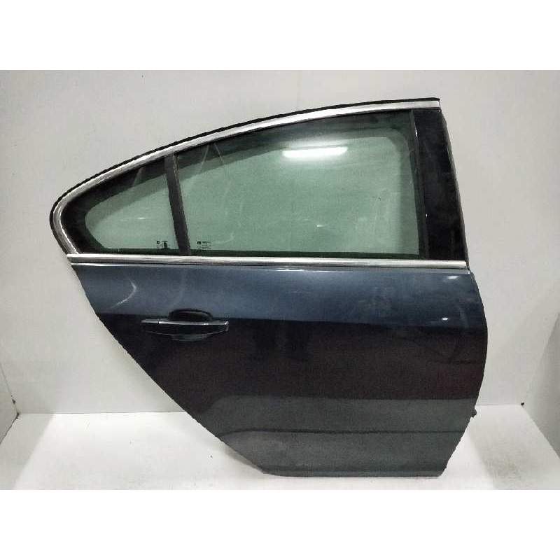 Recambio de puerta trasera derecha para opel insignia berlina 2.0 cdti cat referencia OEM IAM  5P 2008