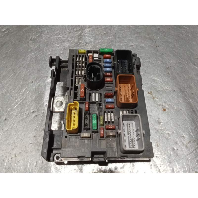 Recambio de caja reles / fusibles para peugeot 308 i (4a_, 4c_) 1.6 hdi referencia OEM IAM  16HDI 2007