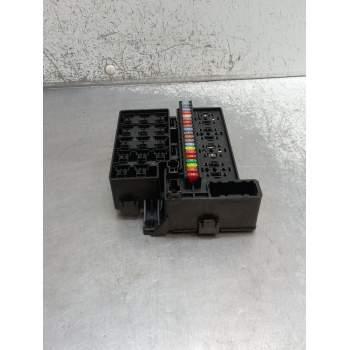 CAJA RELES / FUSIBLES 287154650109 2012