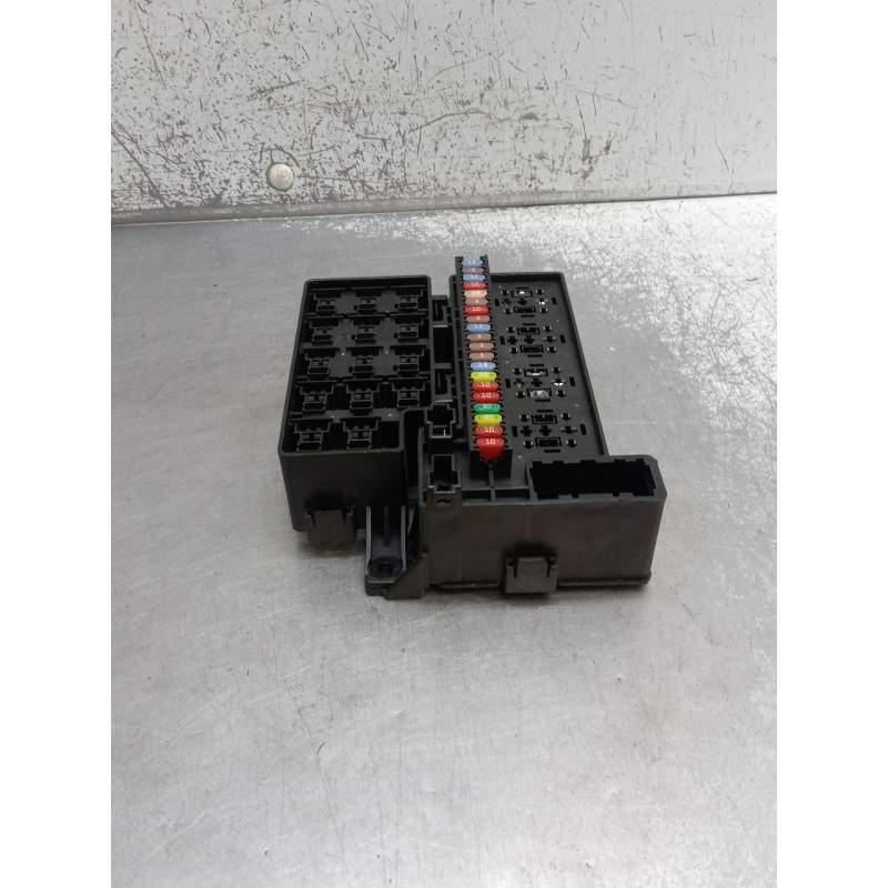 Recambio de caja reles / fusibles para tata indica vista 1.3 crdi referencia OEM IAM 287154650109  2012