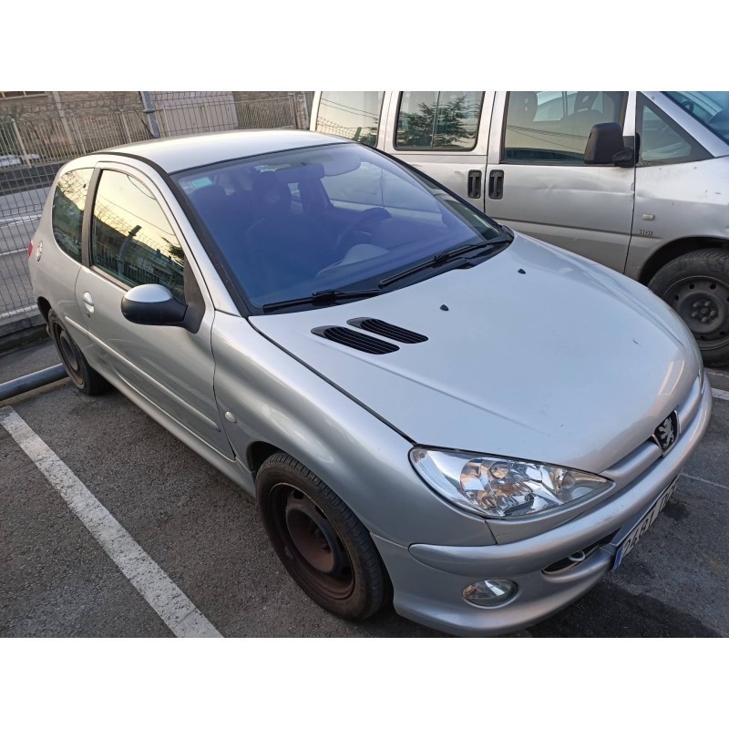 peugeot 206 berlina del año 2004