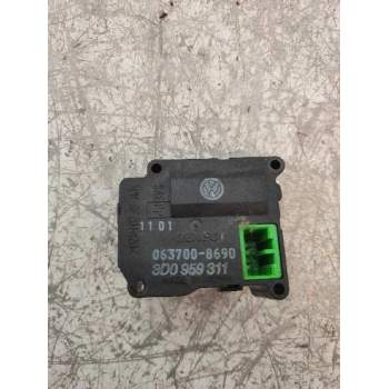 MOTOR APERTURA TRAMPILLAS CLIMATIZADOR 3D0959311 0637008690 