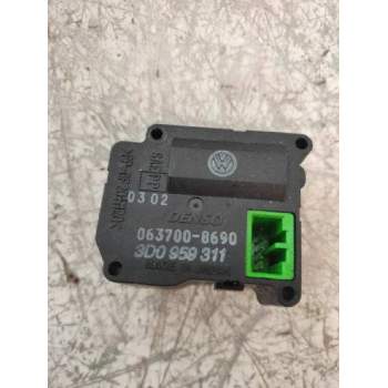 MOTOR APERTURA TRAMPILLAS CLIMATIZADOR 3D0959311 0637008690 
