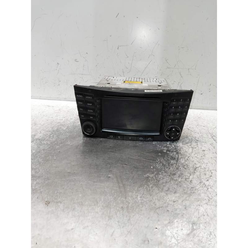 Recambio de sistema audio / radio cd para mercedes-benz clase cls (w219) referencia OEM IAM A2118704789  