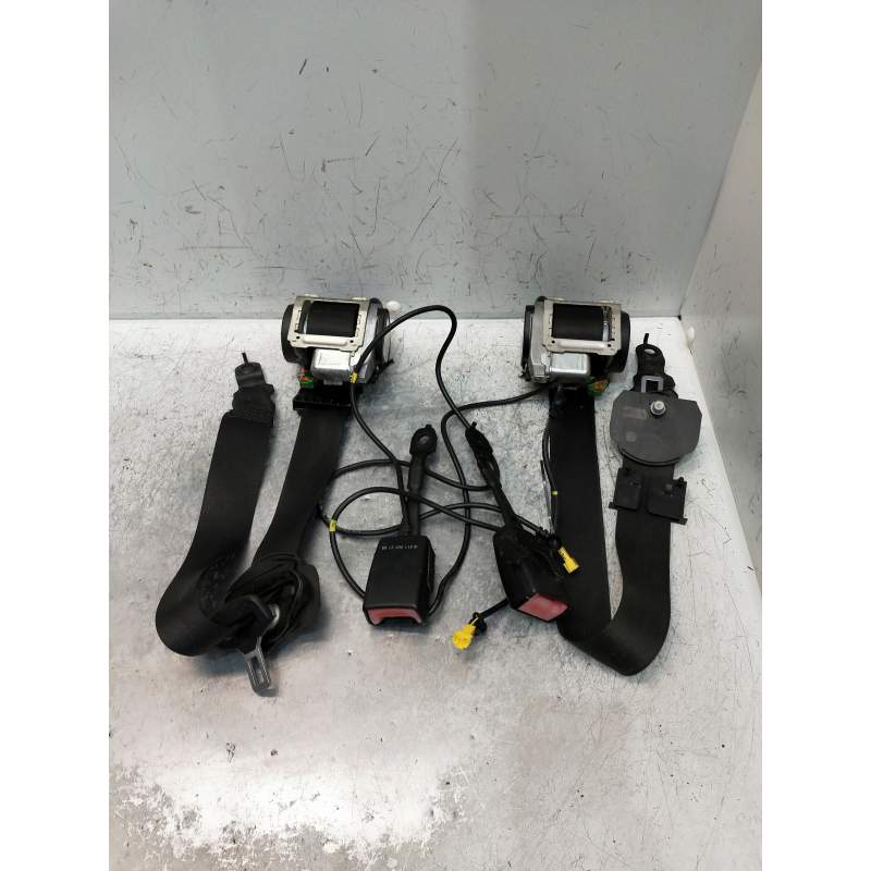 Recambio de juego cinturones delantero para mercedes-benz clase cls (w219) referencia OEM IAM   4
