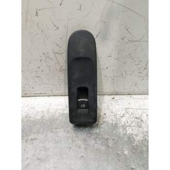 MANDO ELEVALUNAS DELANTERO DERECHO 5K0867256 57531 3P