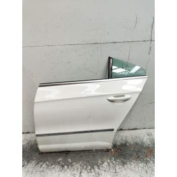 PUERTA TRASERA IZQUIERDA 4P 2008
