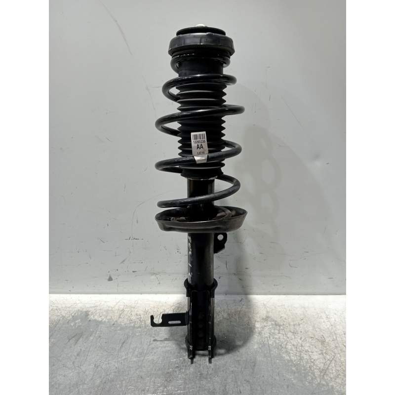Recambio de amortiguador delantero izquierdo para chevrolet cruze l referencia OEM IAM 13331986  