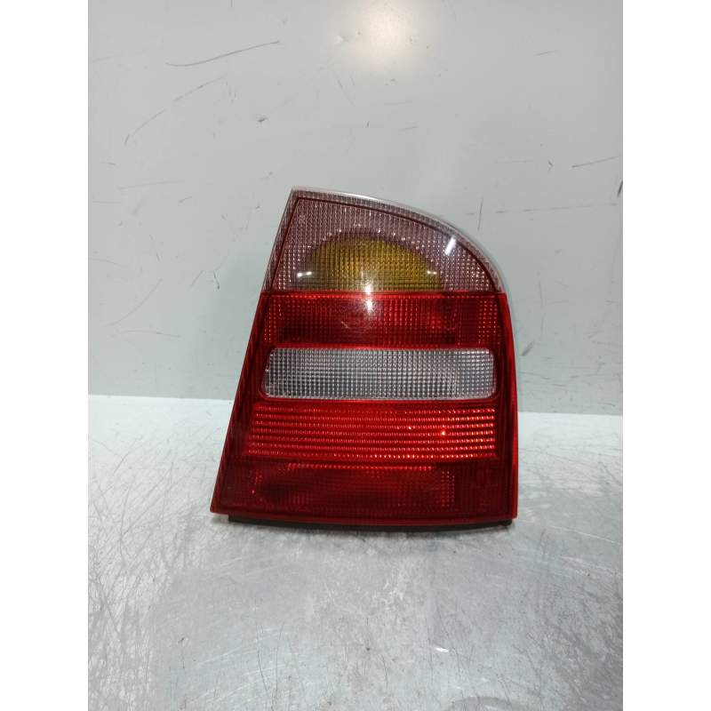 Recambio de piloto trasero derecho para skoda octavia berlina (1u2) 1.9 tdi glx referencia OEM IAM 1U6945112  