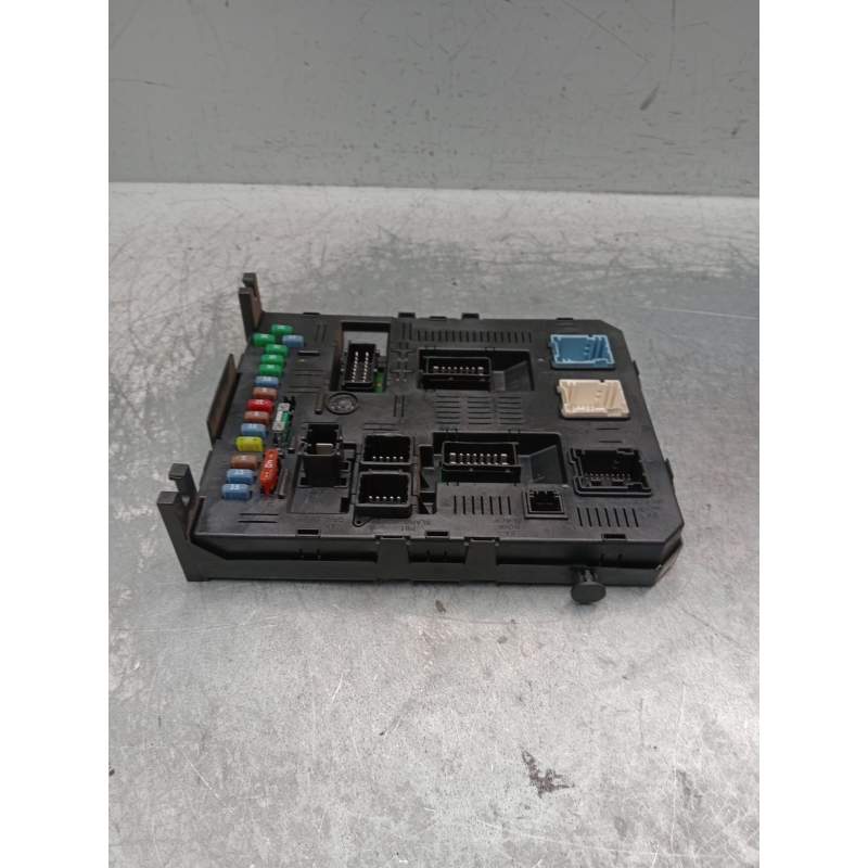Recambio de caja reles / fusibles para peugeot 307 sw (3h) 2.0 hdi 135 referencia OEM IAM 9660105980  