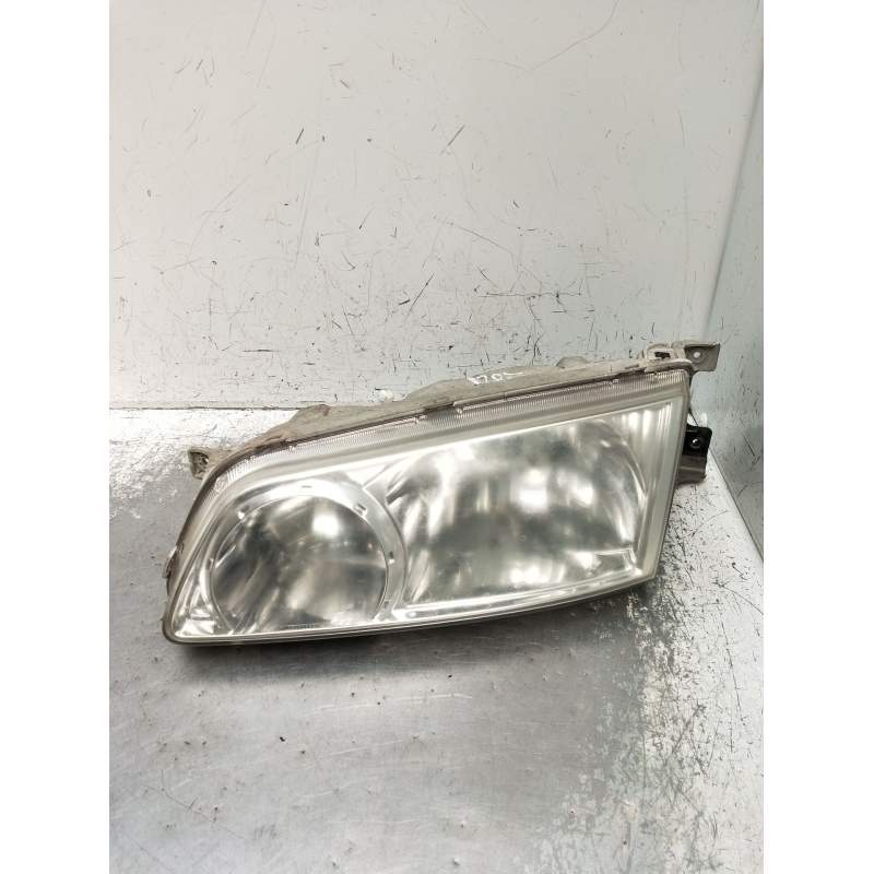 Recambio de faro izquierdo para hyundai h-1 / starex autobús (a1) 2.5 crdi referencia OEM IAM   2001