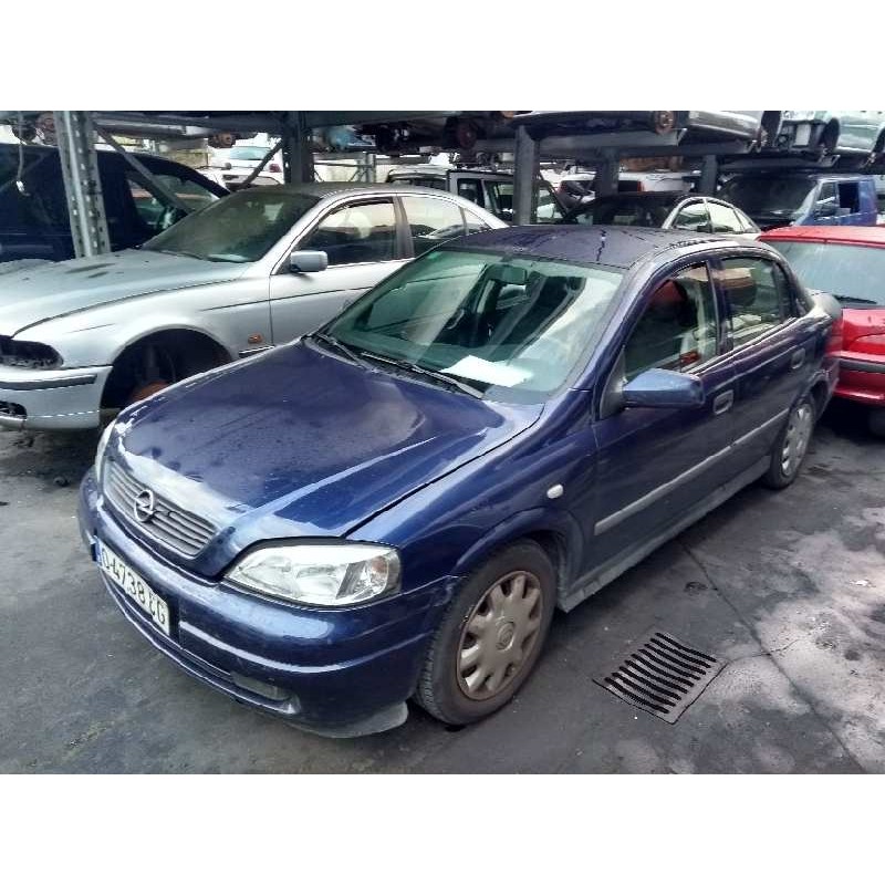 opel astra g berlina del año 2000