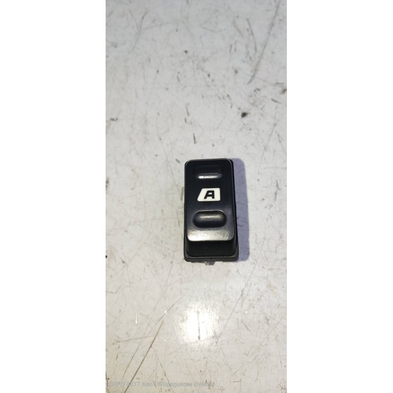 Recambio de mando elevalunas delantero izquierdo para citroen xsara picasso 2.0 hdi vivace referencia OEM IAM   