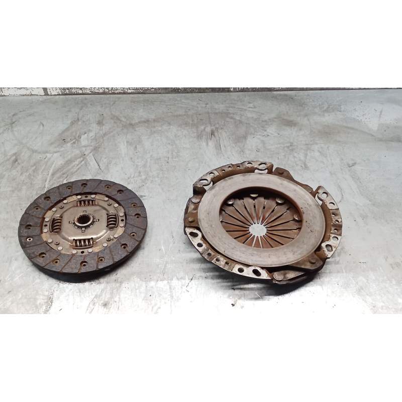 Recambio de kit embrague para peugeot 205 ii (20a/c) 1.7 diesel referencia OEM IAM 1862885042 17D 1983