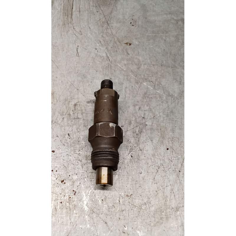 Recambio de inyector para peugeot 205 ii (20a/c) 1.7 diesel referencia OEM IAM LCC6730705C LUCAS 1983
