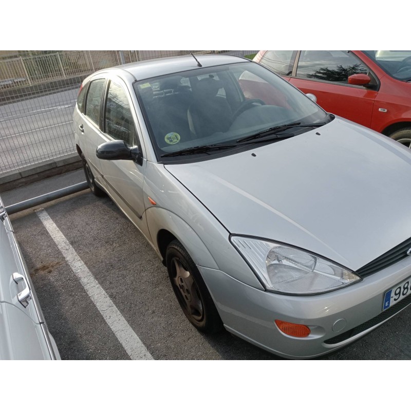 ford focus berlina (cak) del año 2001