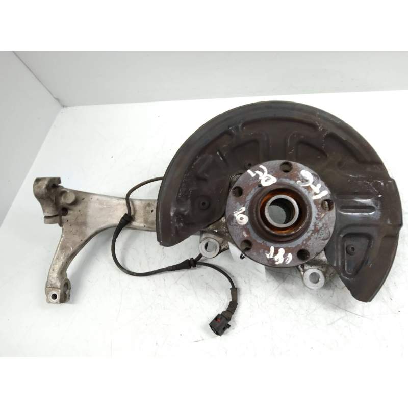 Recambio de mangueta delantera derecha para audi a6 berlina (4b2) 1.8 20v turbo referencia OEM IAM  18G 2001