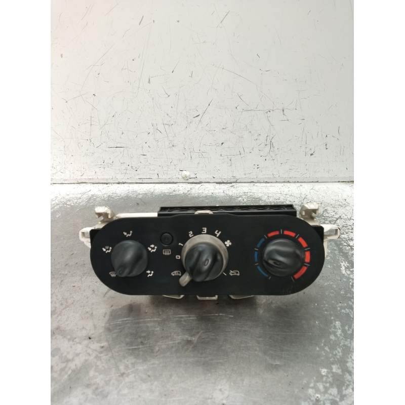 Recambio de mando calefaccion / aire acondicionado para renault twingo ii (cn0_) 1.2 (cn0d) referencia OEM IAM   2007