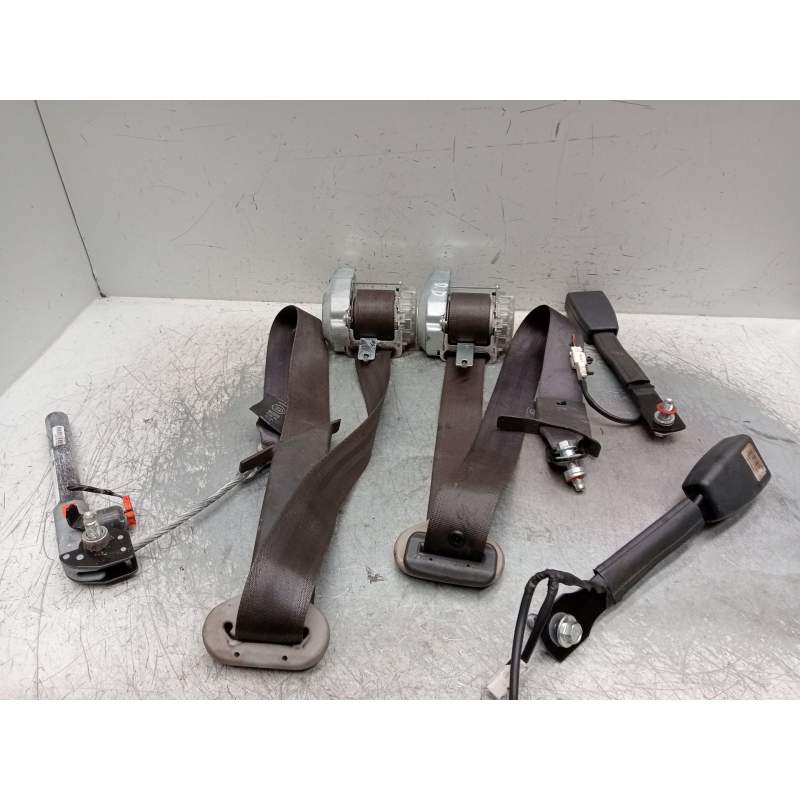 Recambio de juego cinturones delantero para renault koleos expression referencia OEM IAM   