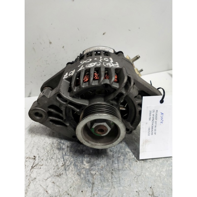 Recambio de alternador para peugeot 107 básico referencia OEM IAM 270600Q010 DENSO 