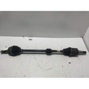 TRANSMISION DELANTERA DERECHA R8 20D 2005