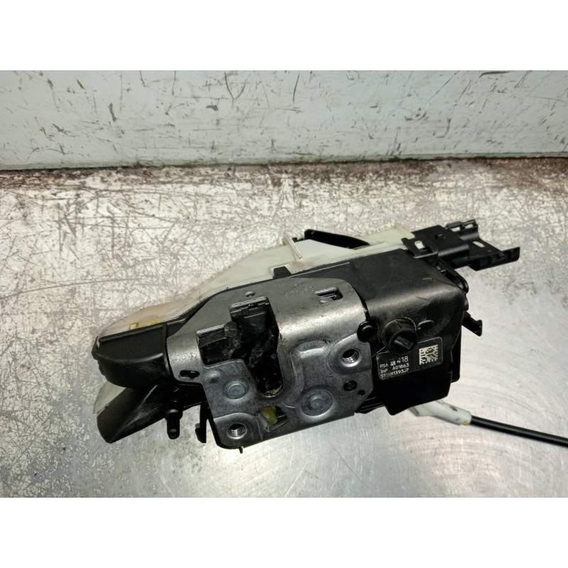 Recambio de motor cierre centralizado trasero izquierdo para peugeot partner kombi access referencia OEM IAM 828418  6P