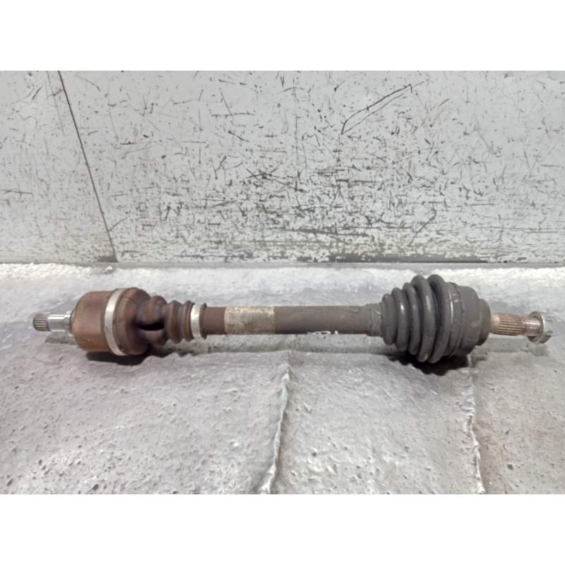 Recambio de transmision delantera izquierda para peugeot 5008 confort referencia OEM IAM 9661107380 16HDI 2009