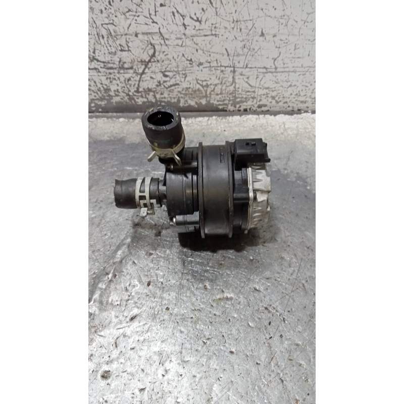 Recambio de bomba agua para dacia duster ii comfort referencia OEM IAM 0392024088 10R058557 