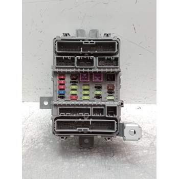 CAJA RELES / FUSIBLES EFA20CS8E TL0G113EF 2008