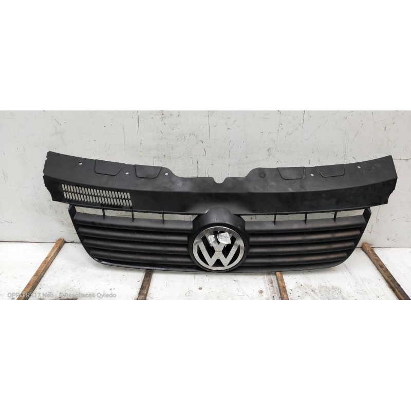 Recambio de rejilla delantera para volkswagen t5 transporter/furgoneta caja cerrada referencia OEM IAM   