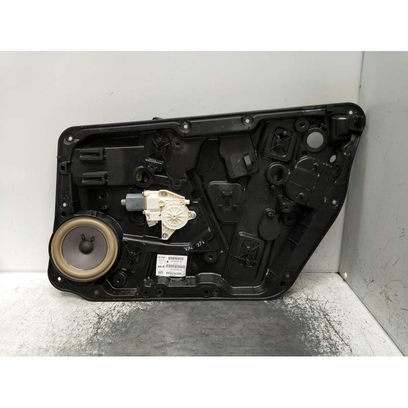 Recambio de elevalunas delantero derecho para infiniti q30 2.2 d referencia OEM IAM A2469065200 5P 933866101 807M05DC3A