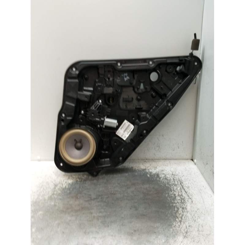 Recambio de elevalunas trasero derecho para infiniti q30 2.2 d referencia OEM IAM 827M05DA5A 5P 0000006582