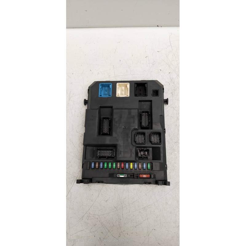 Recambio de caja reles / fusibles para citroën c3 selection referencia OEM IAM 9666952280 BSIEVX0400 2009