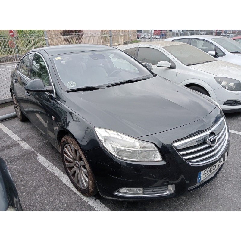 opel insignia berlina del año 2011