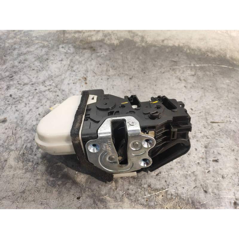 Recambio de motor cierre centralizado trasero izquierdo para hyundai santa fe (dm) tecno 4wd referencia OEM IAM 814102W010  