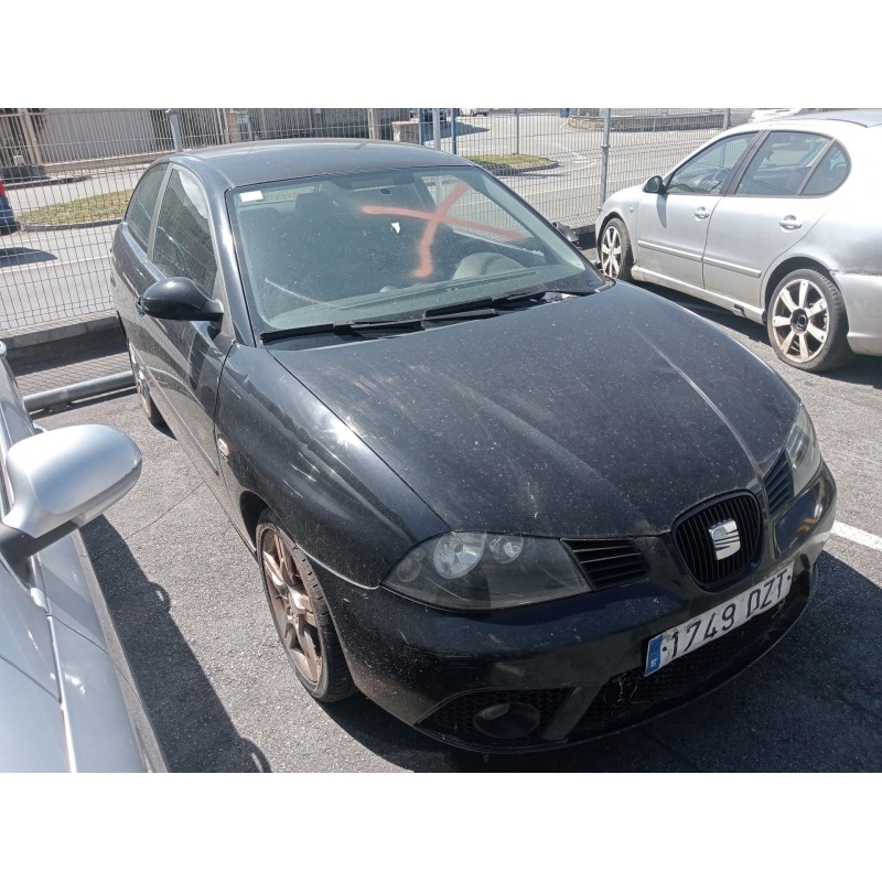 seat ibiza (6l1) del año 2002