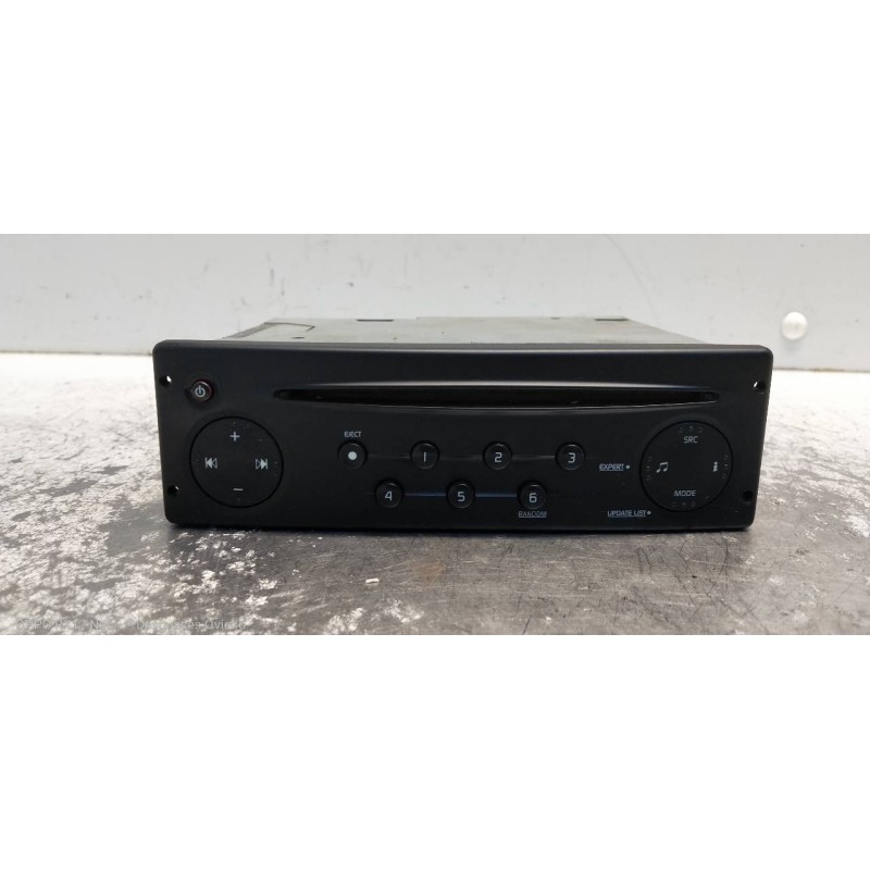 Recambio de sistema audio / radio cd para renault mascott fg 160. 35/55/65 cabina individual referencia OEM IAM 8200354522  