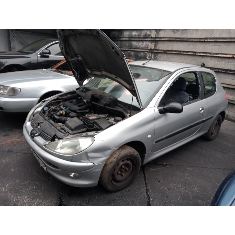 peugeot 206 berlina del año 2000