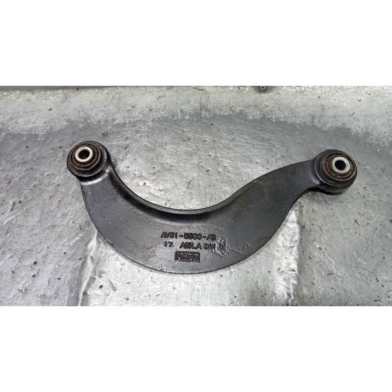 Recambio de brazo suspension superior trasero derecho para ford focus lim. (cb8) sport referencia OEM IAM AV615500AB  