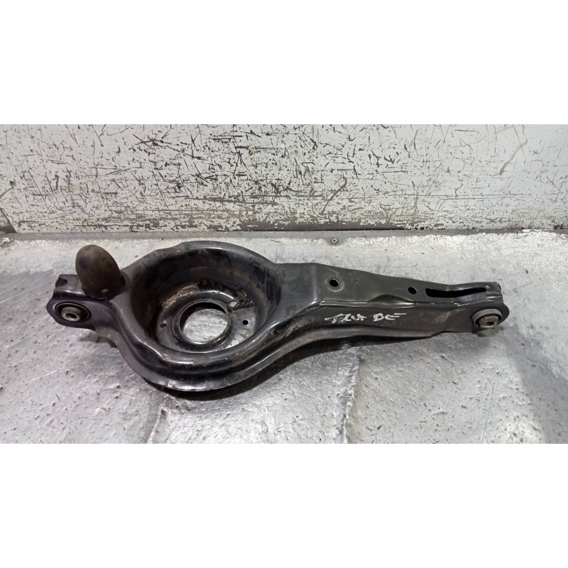 Recambio de brazo suspension inferior trasero derecho para ford focus lim. (cb8) sport referencia OEM IAM   