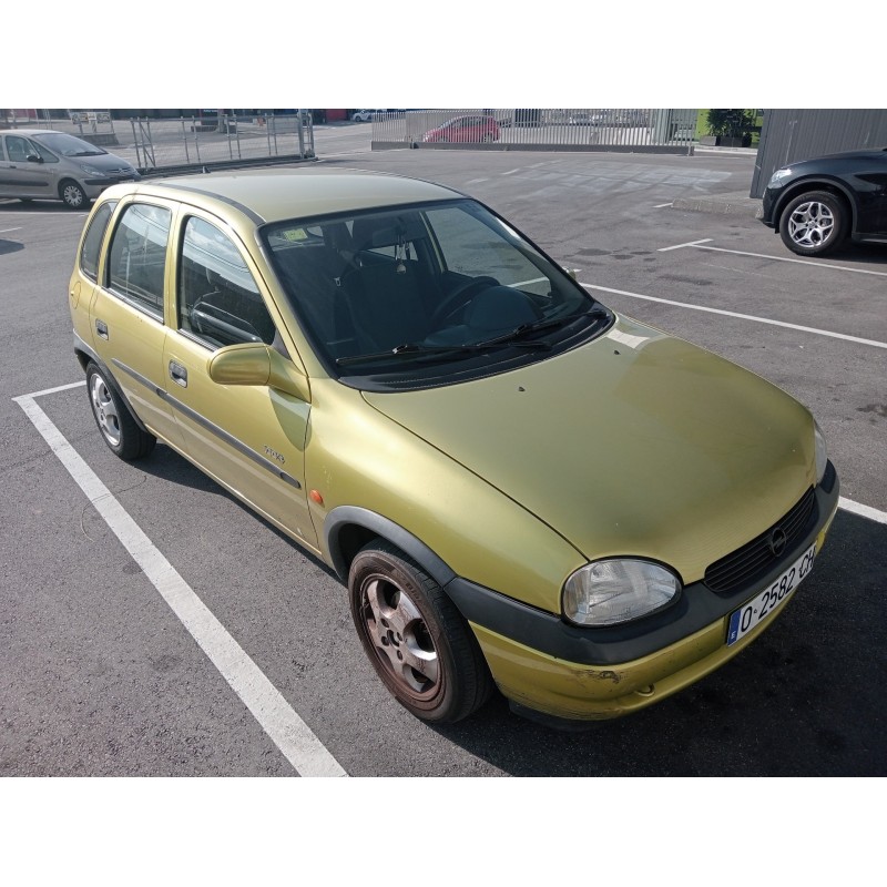 opel corsa b del año 2000