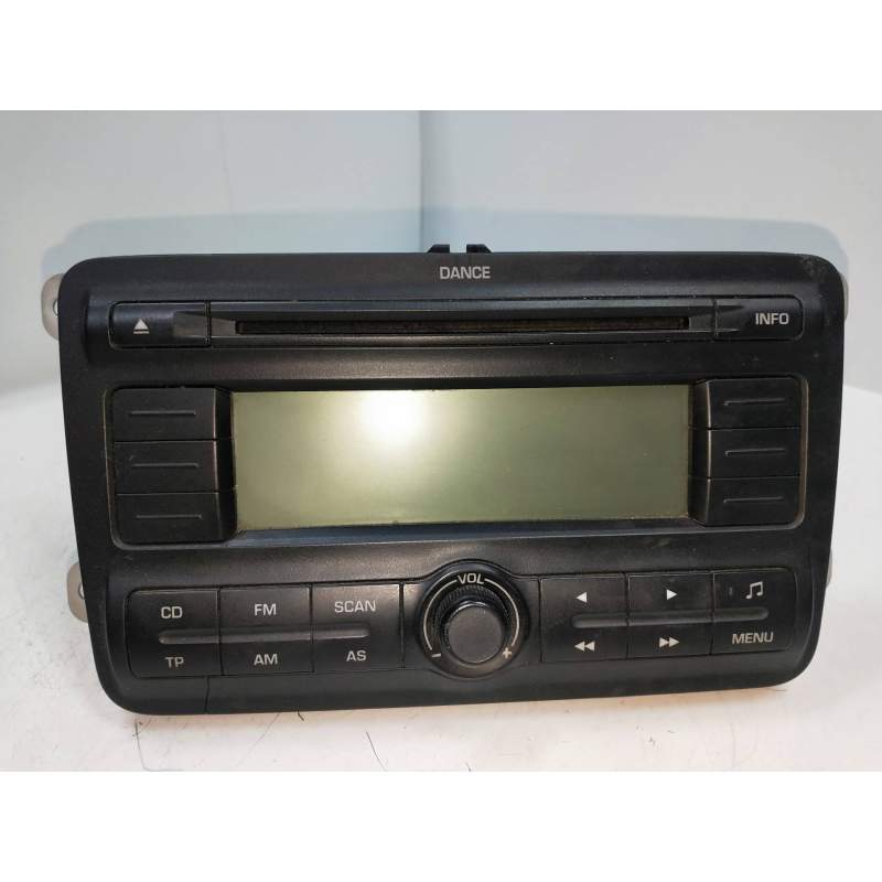 Recambio de sistema audio / radio cd para skoda fabia (5j2 ) 1.4 tdi referencia OEM IAM 5J0035161A  2007