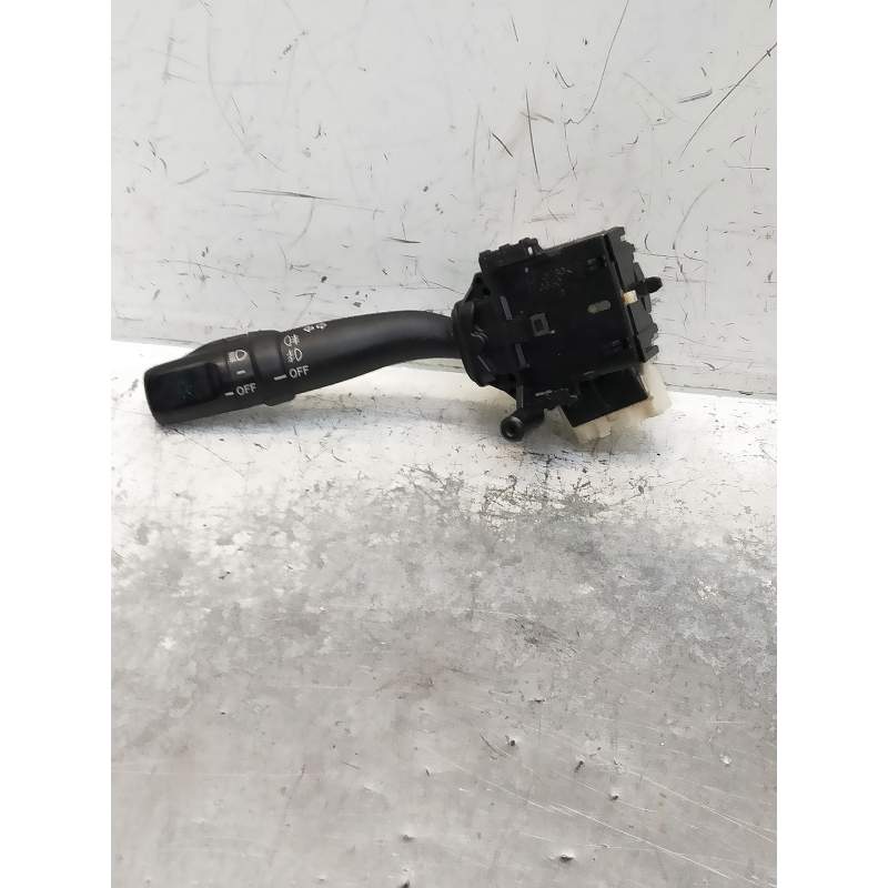 Recambio de mando luces para toyota avensis berlina (t25) referencia OEM IAM 8414005110  