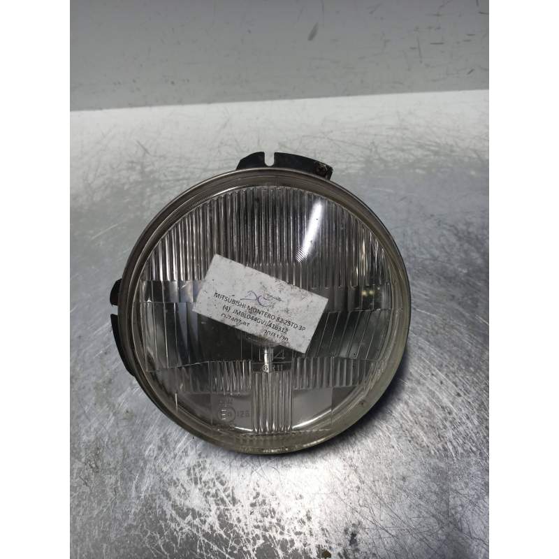 Recambio de faro derecho para mitsubishi montero (l040) 2500 td (4-ptas.) referencia OEM IAM   