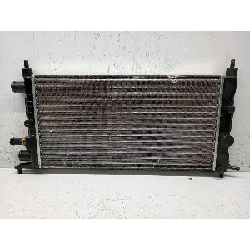 Recambio de radiador agua para opel corsa b referencia OEM IAM NRF2002026 10G 1997