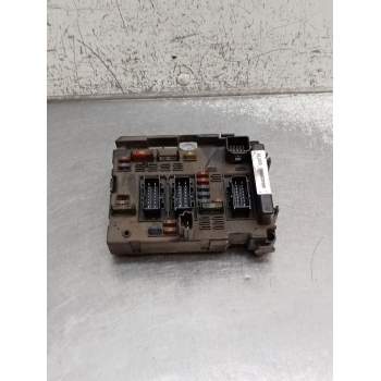 CAJA RELES / FUSIBLES 9644038680 13860856 2001